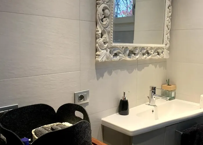 La Tua Casa Con Giardino A 2 Passi Dal Centro بيت للعطل